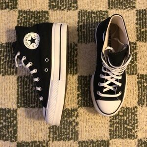 Converse Chuck Taylor All Star Platform Canvas (Women’s 8 Wide)